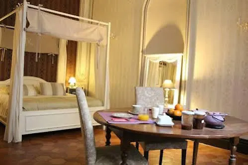 La Petite Saunerie Avignon Bed & Breakfast